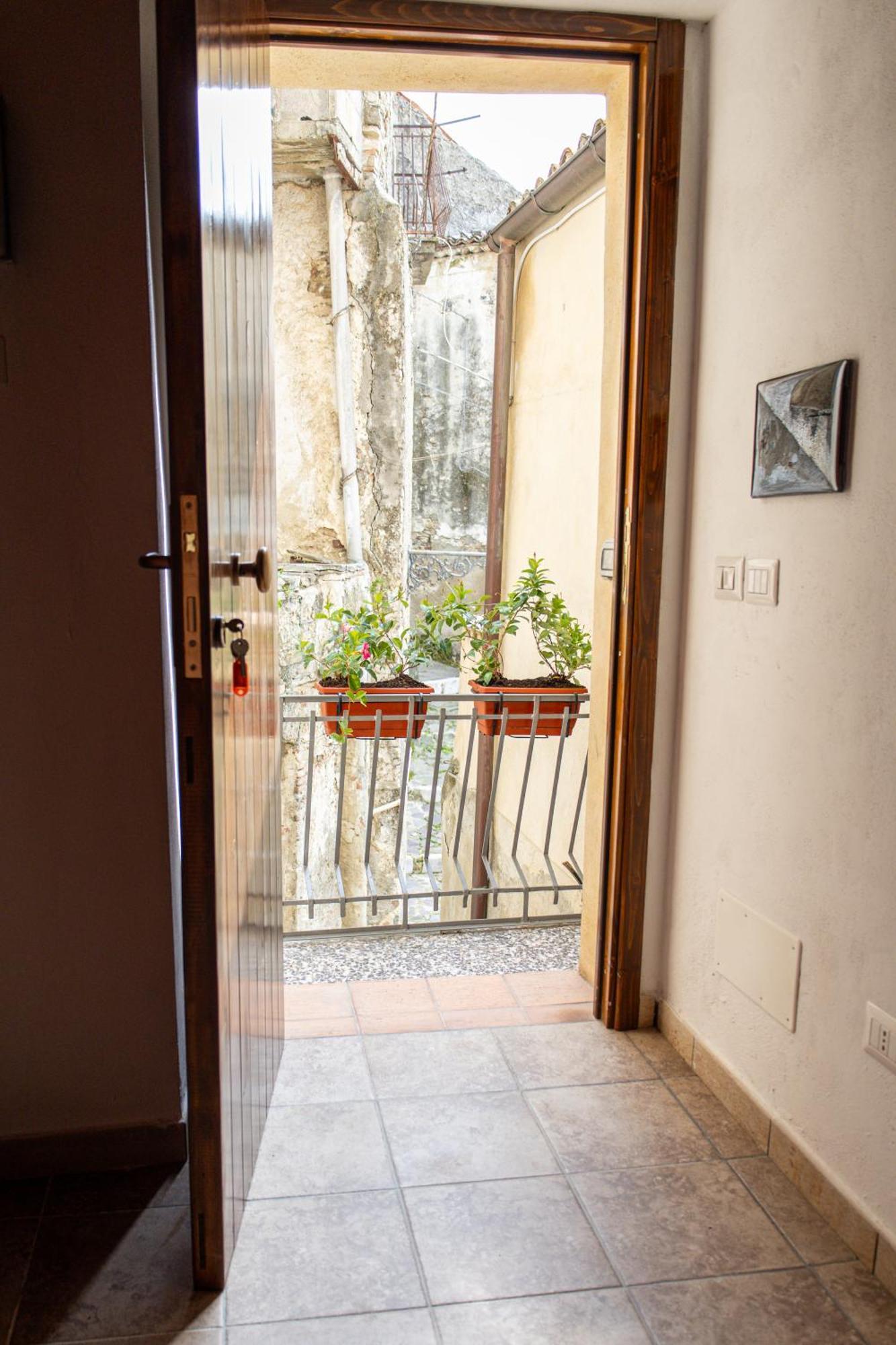 La Portella Quiet Residence Oriolo  Екстериор снимка