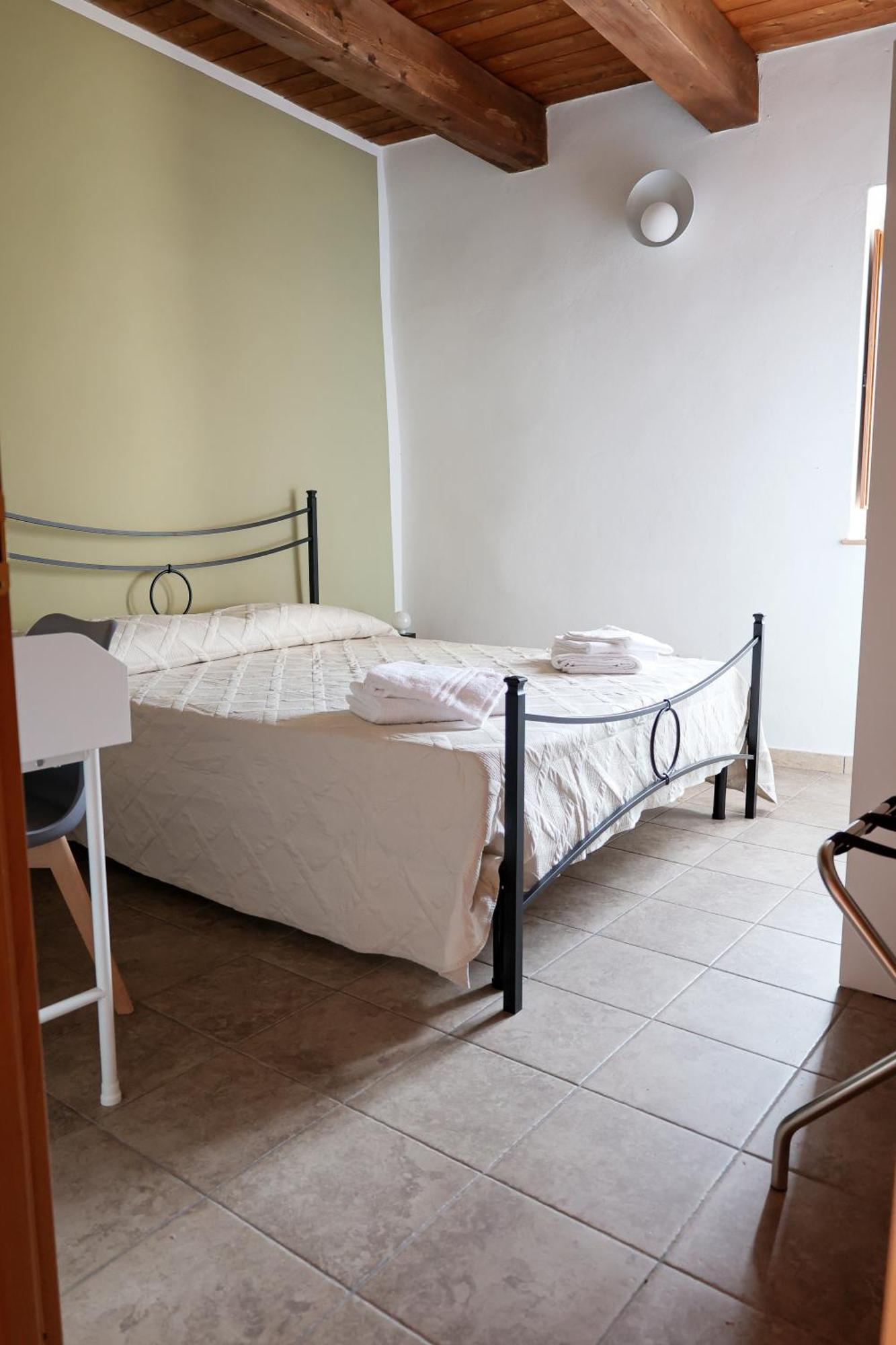 La Portella Quiet Residence Oriolo  Екстериор снимка